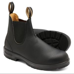 Black Blundstone 558s
